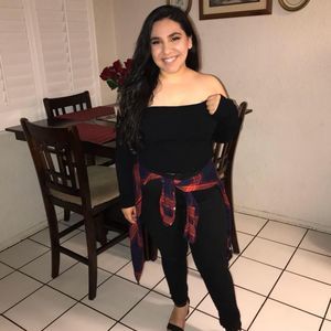 Meet your Posher, Adrianaa